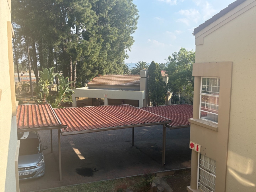 2 Bedroom Property for Sale in Rembrandt Park Gauteng