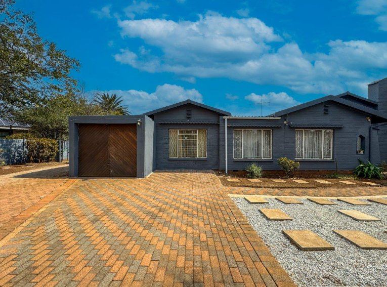 3 Bedroom Property for Sale in Croydon Gauteng