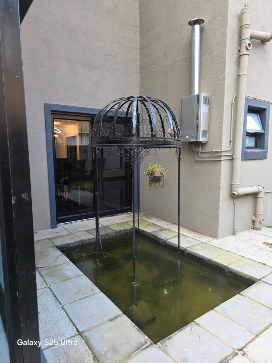 7 Bedroom Property for Sale in Pretoria North Gauteng
