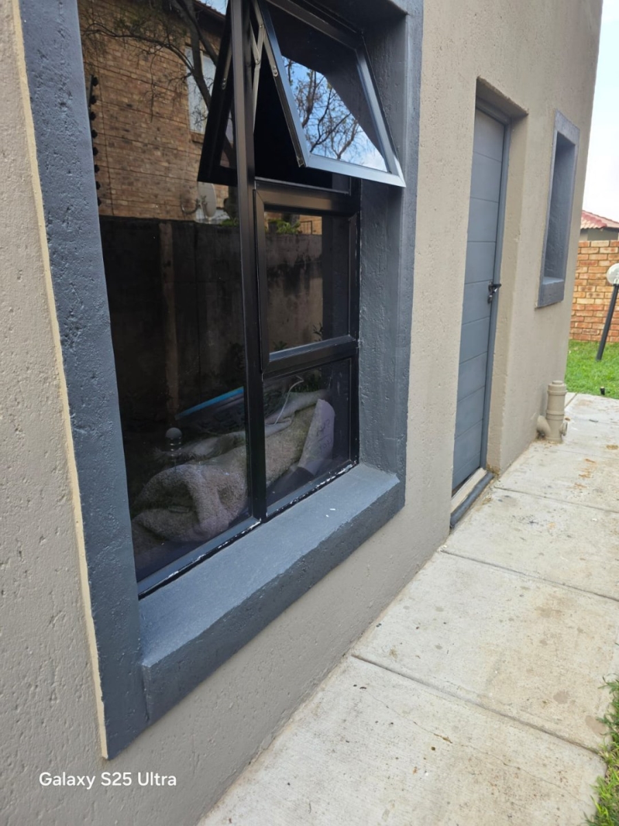 7 Bedroom Property for Sale in Pretoria North Gauteng
