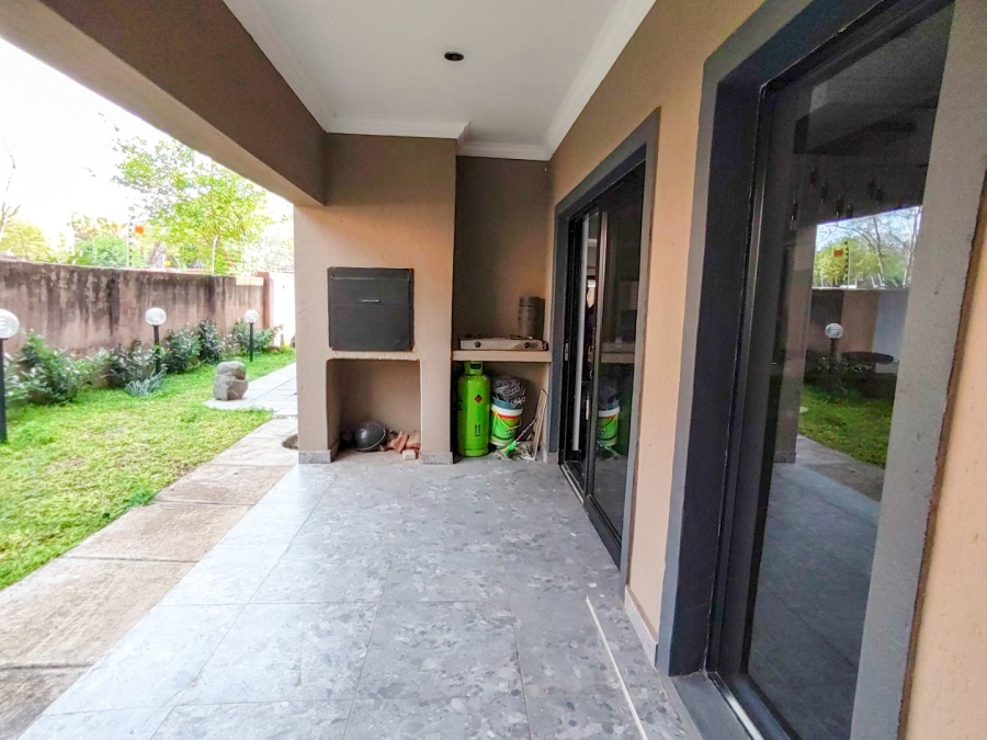 7 Bedroom Property for Sale in Pretoria North Gauteng