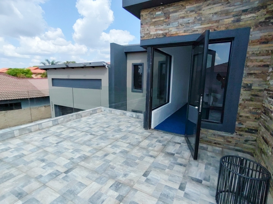 7 Bedroom Property for Sale in Pretoria North Gauteng