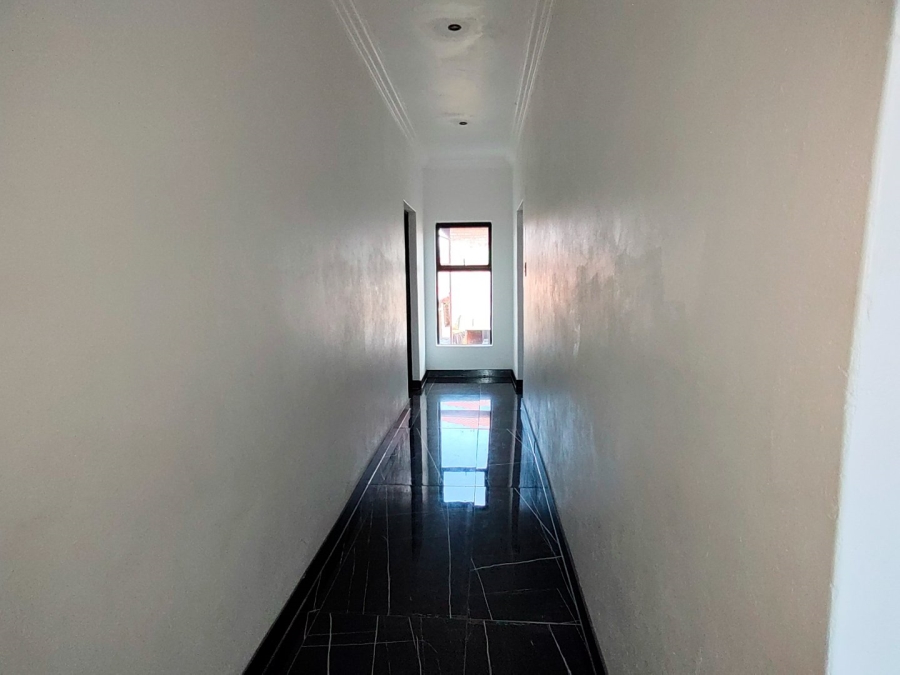 7 Bedroom Property for Sale in Pretoria North Gauteng