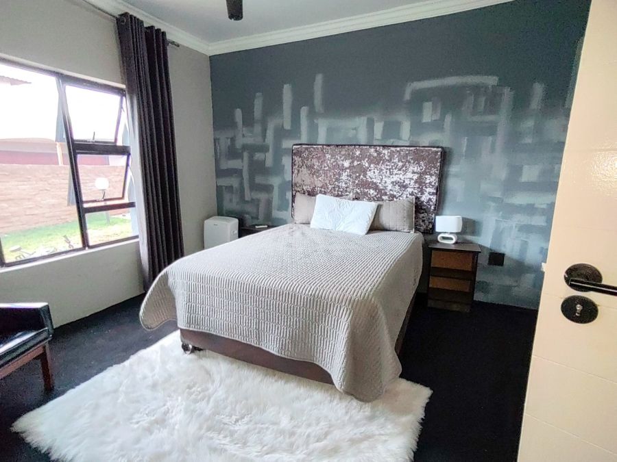 7 Bedroom Property for Sale in Pretoria North Gauteng