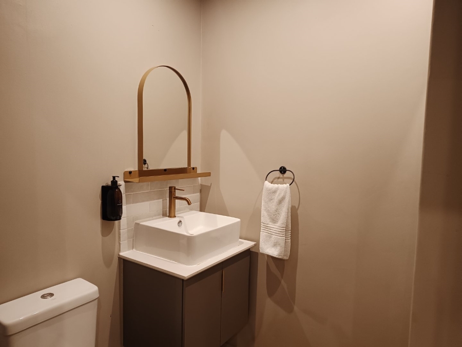 1 Bedroom Property for Sale in Sandton Central Gauteng