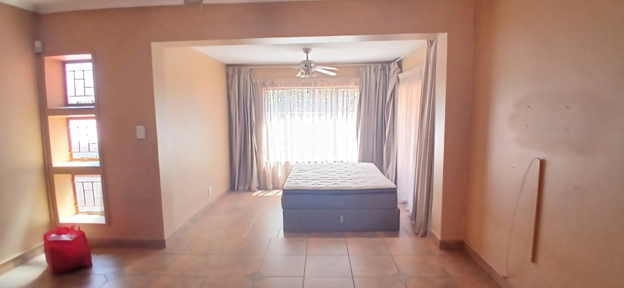To Let 2 Bedroom Property for Rent in Heuweloord Gauteng