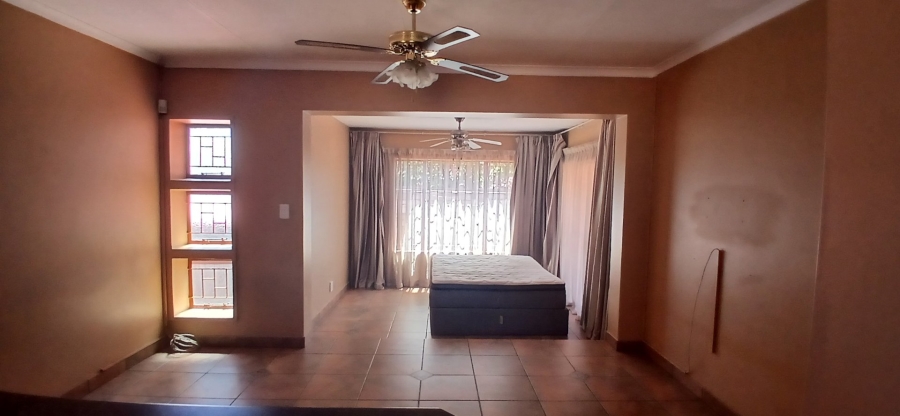 To Let 2 Bedroom Property for Rent in Heuweloord Gauteng
