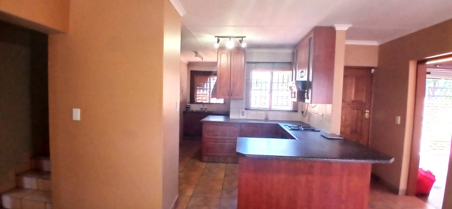 To Let 2 Bedroom Property for Rent in Heuweloord Gauteng
