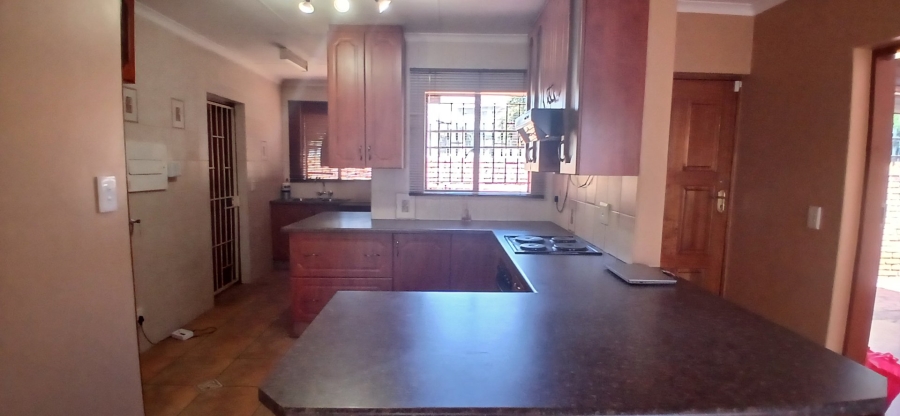 To Let 2 Bedroom Property for Rent in Heuweloord Gauteng
