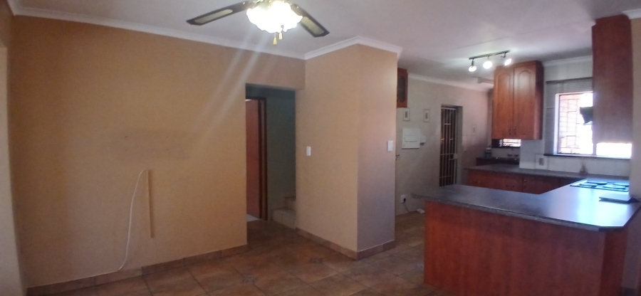 To Let 2 Bedroom Property for Rent in Heuweloord Gauteng