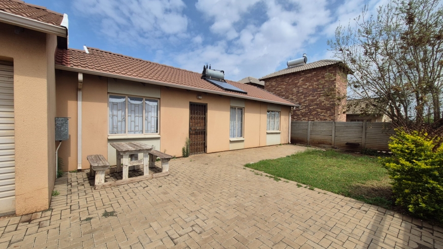 3 Bedroom Property for Sale in Sky City Gauteng