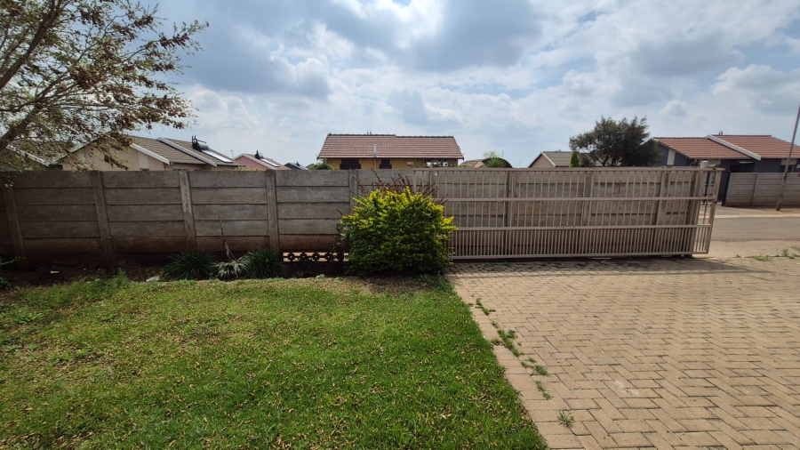 3 Bedroom Property for Sale in Sky City Gauteng
