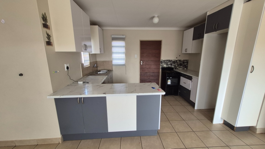 3 Bedroom Property for Sale in Sky City Gauteng