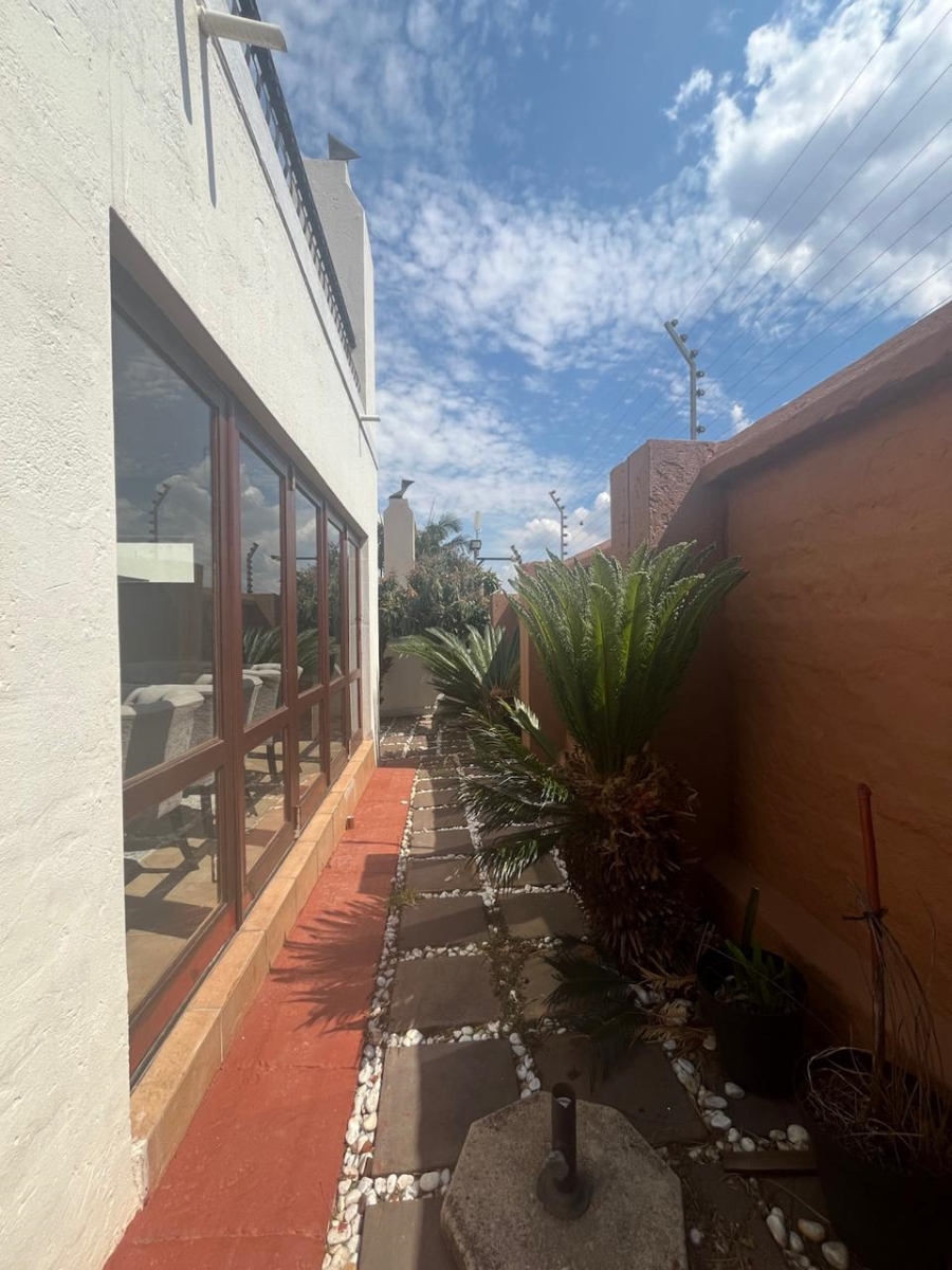 3 Bedroom Property for Sale in Boardwalk Villas Gauteng