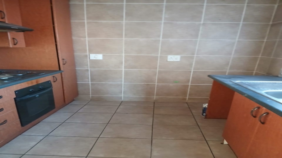 2 Bedroom Property for Sale in Birchleigh Gauteng