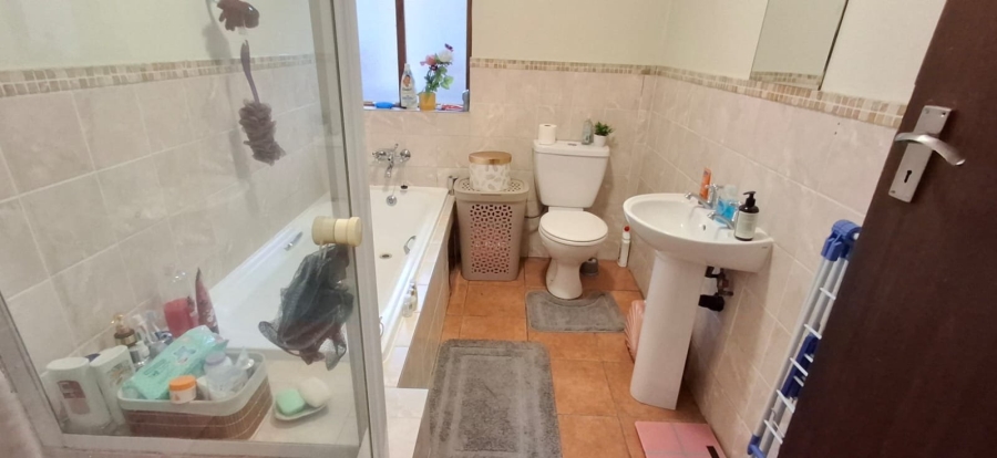 2 Bedroom Property for Sale in Montana Tuine Gauteng