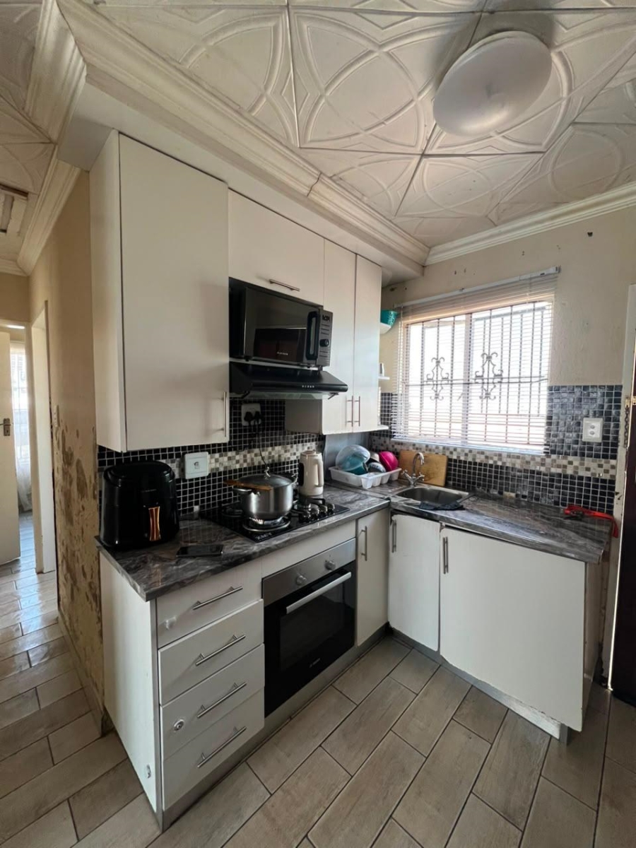  Bedroom Property for Sale in Birch Acres Gauteng
