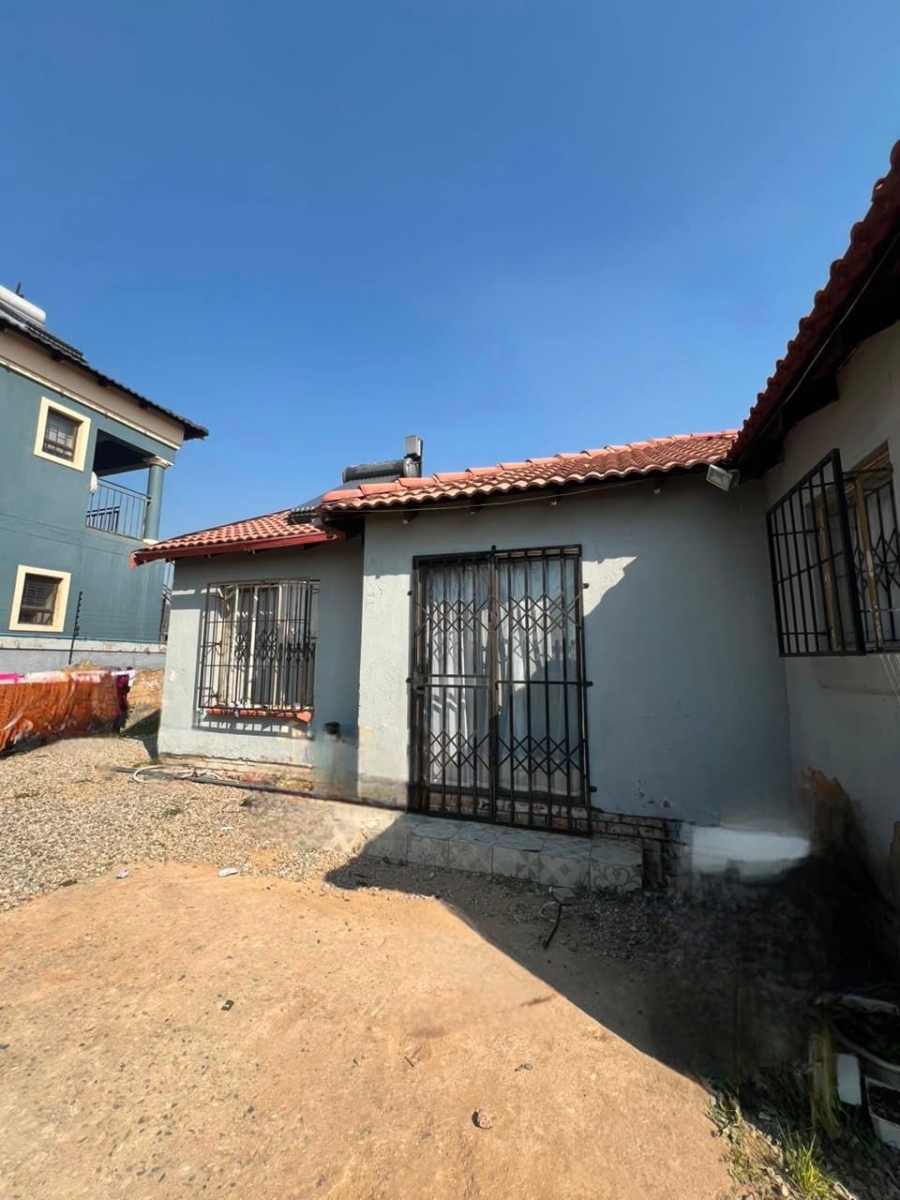  Bedroom Property for Sale in Birch Acres Gauteng