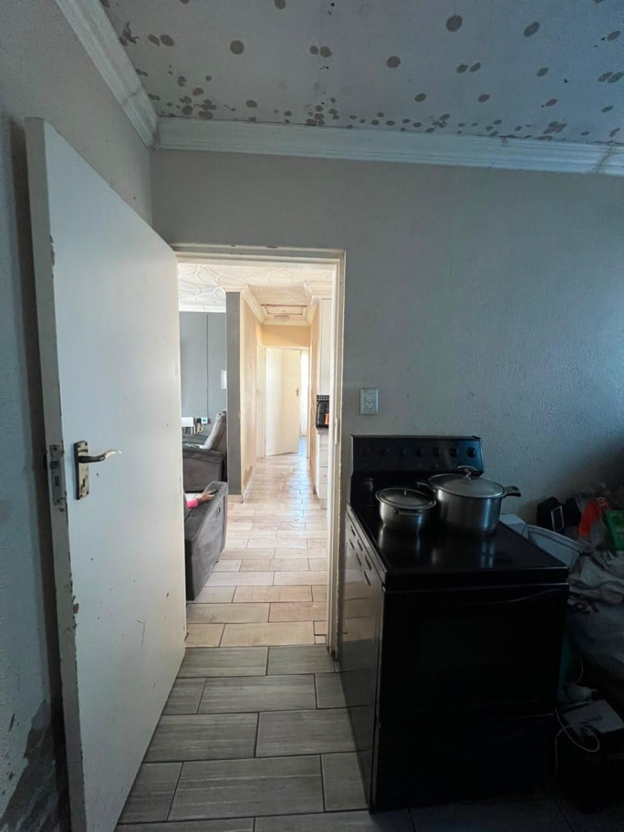  Bedroom Property for Sale in Birch Acres Gauteng