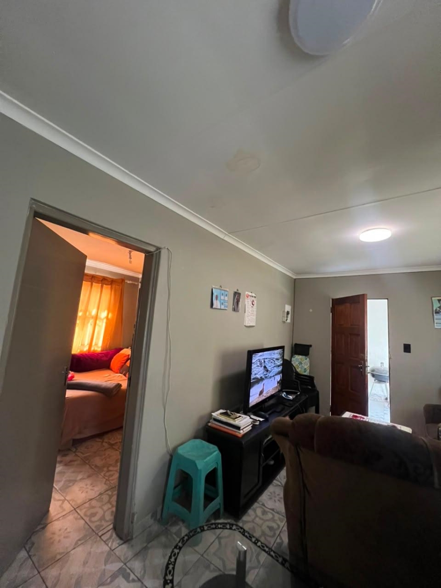 Bedroom Property for Sale in Birch Acres Gauteng
