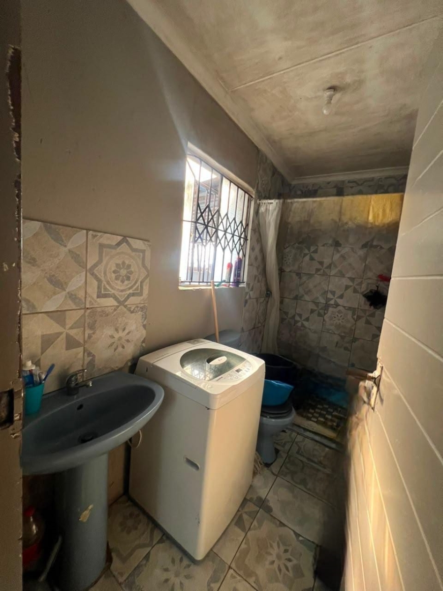  Bedroom Property for Sale in Birch Acres Gauteng
