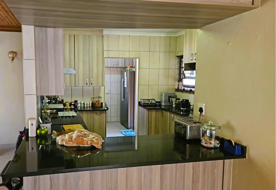  Bedroom Property for Sale in Ferryvale Gauteng
