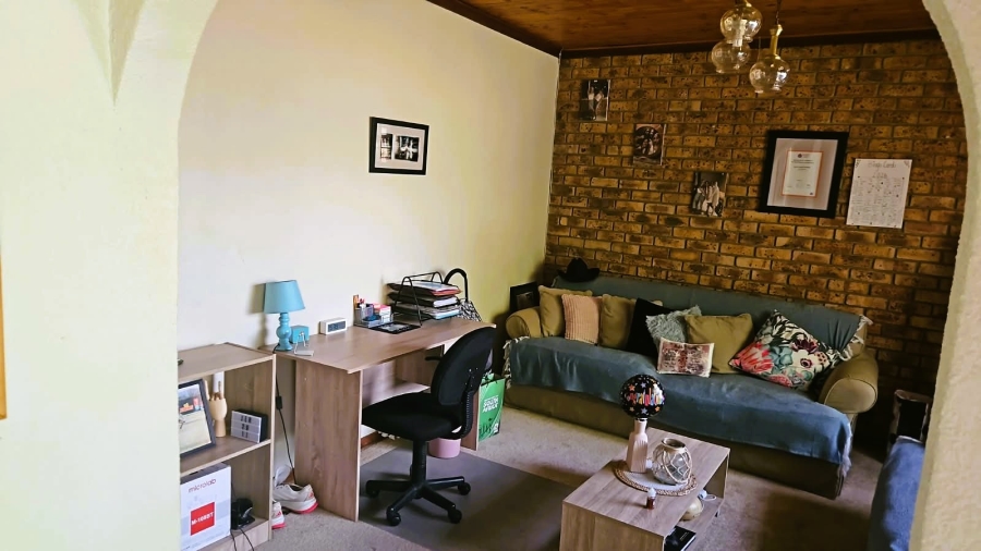  Bedroom Property for Sale in Ferryvale Gauteng