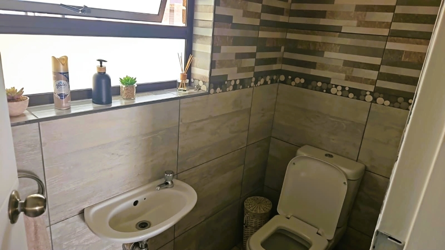  Bedroom Property for Sale in Ferryvale Gauteng