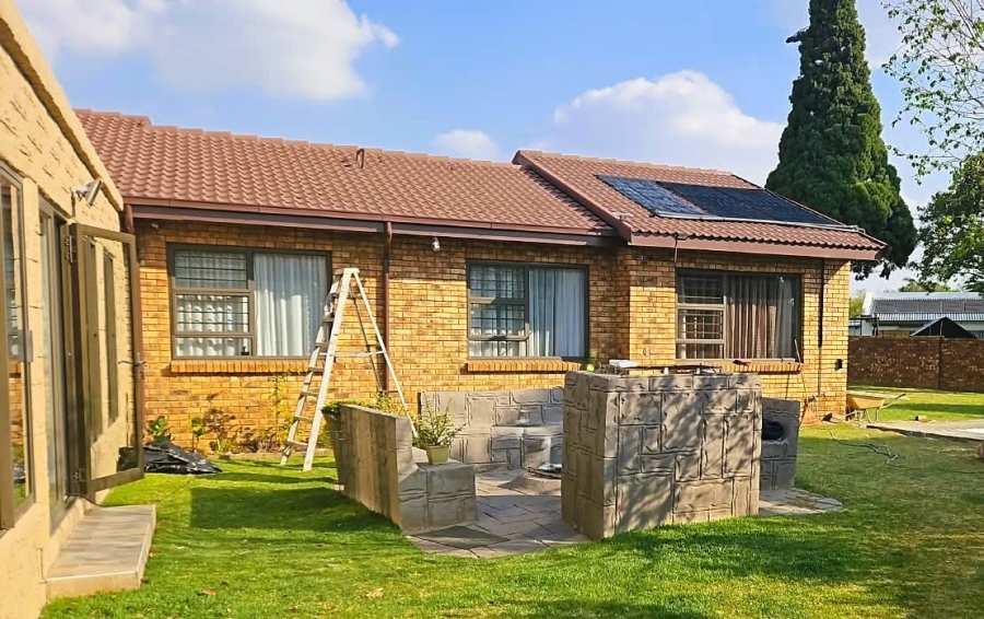  Bedroom Property for Sale in Ferryvale Gauteng