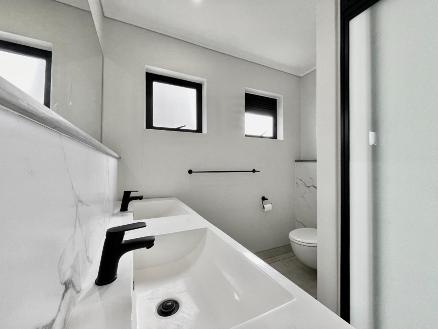 3 Bedroom Property for Sale in The Polofields Gauteng