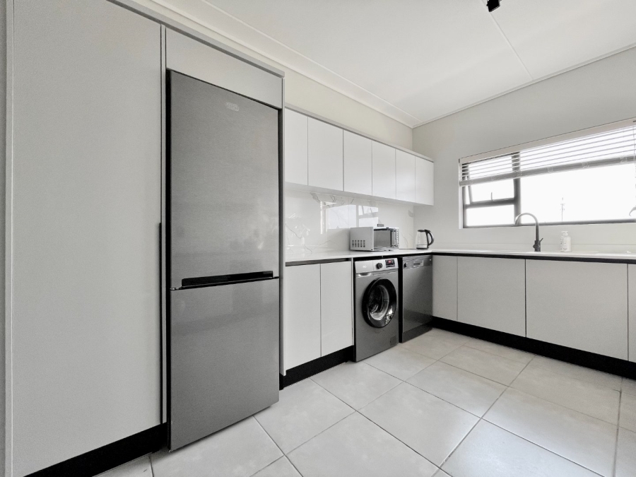 To Let 3 Bedroom Property for Rent in Waterfall Gauteng