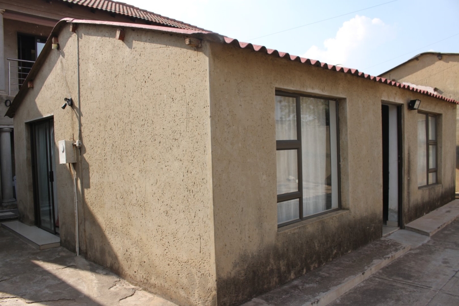 1 Bedroom Property for Sale in Zondi Gauteng