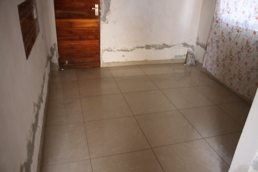 1 Bedroom Property for Sale in Zondi Gauteng