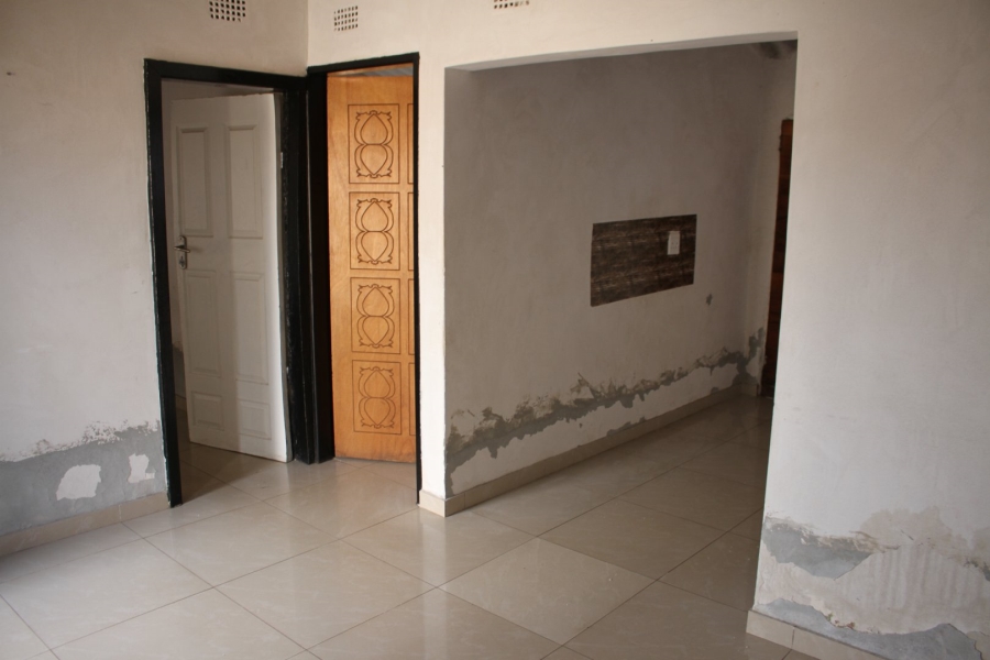 1 Bedroom Property for Sale in Zondi Gauteng