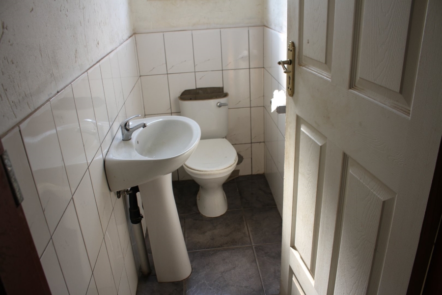 1 Bedroom Property for Sale in Zondi Gauteng