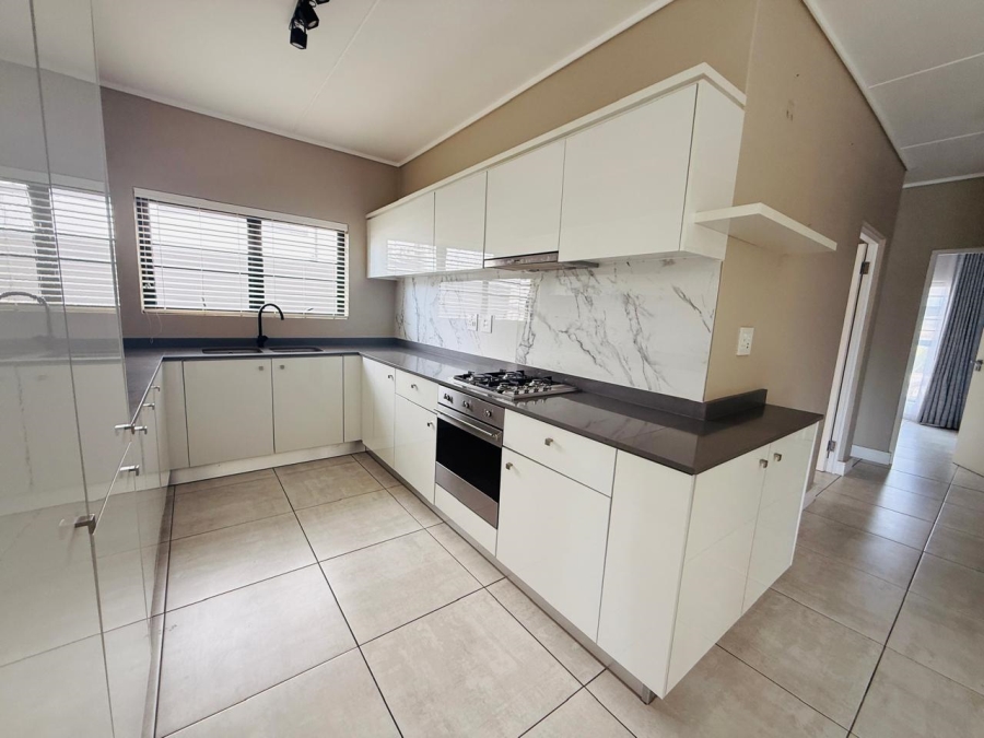 To Let 3 Bedroom Property for Rent in The Polofields Gauteng