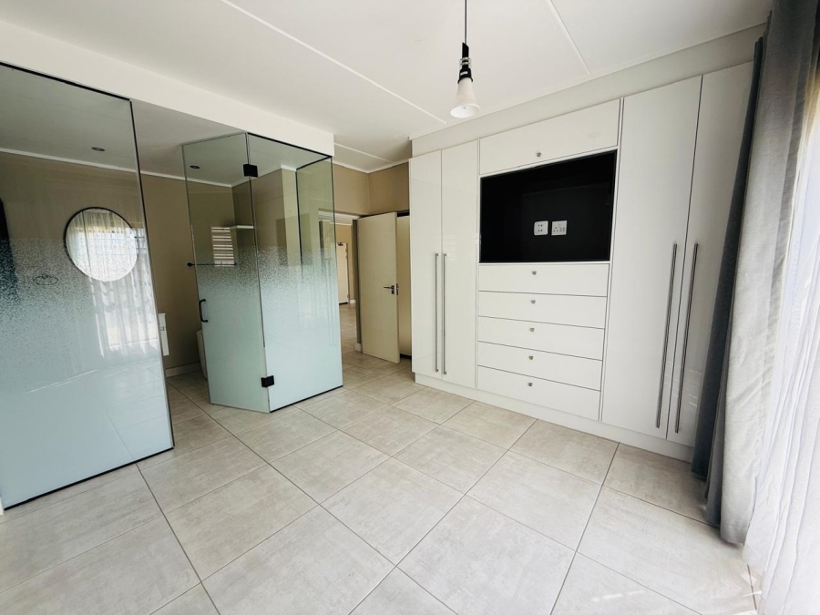 To Let 3 Bedroom Property for Rent in The Polofields Gauteng