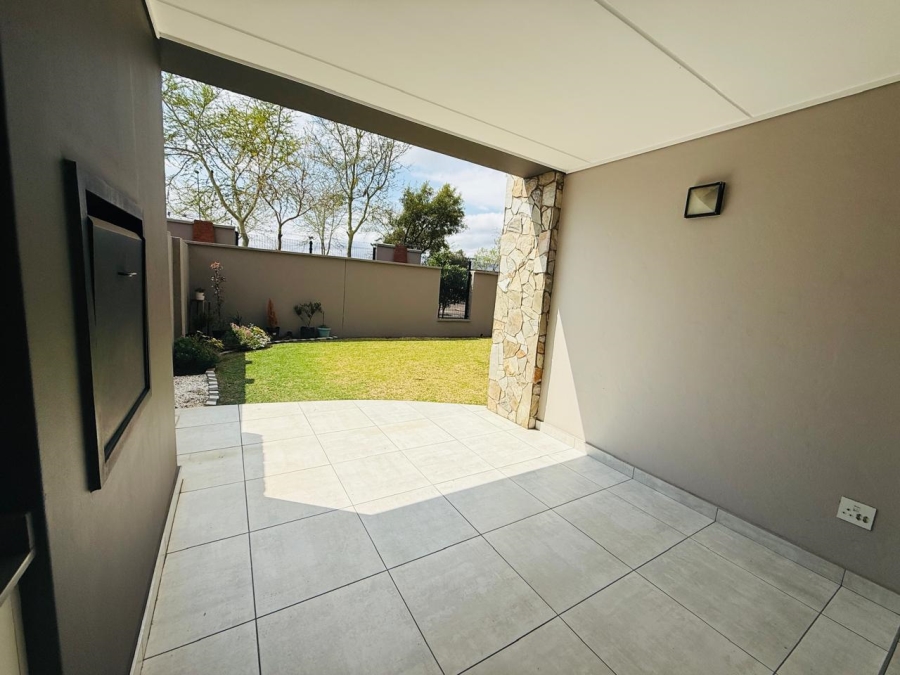 To Let 3 Bedroom Property for Rent in The Polofields Gauteng