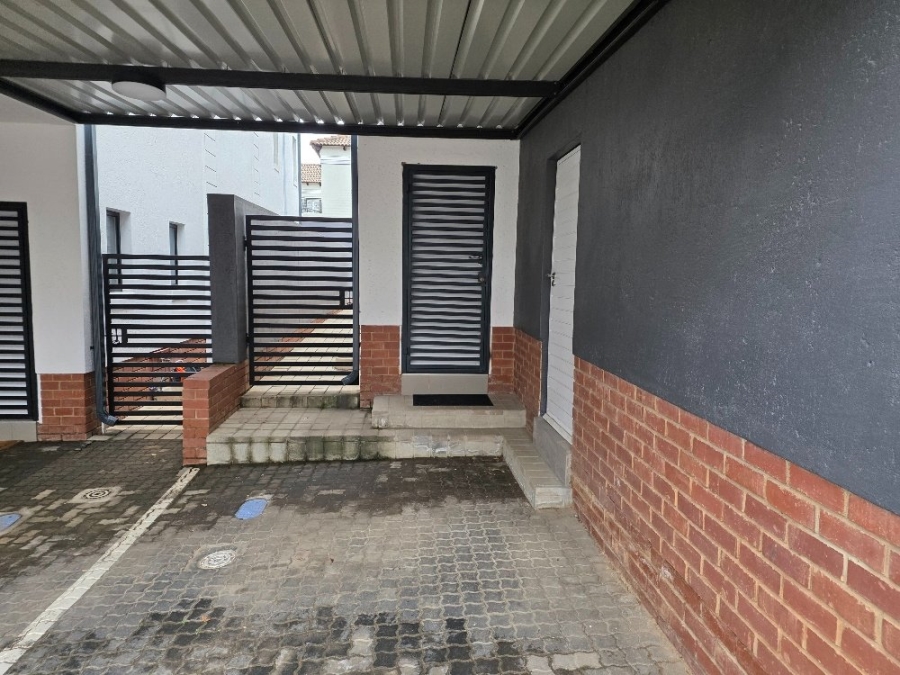 To Let 3 Bedroom Property for Rent in Bryanston Gauteng