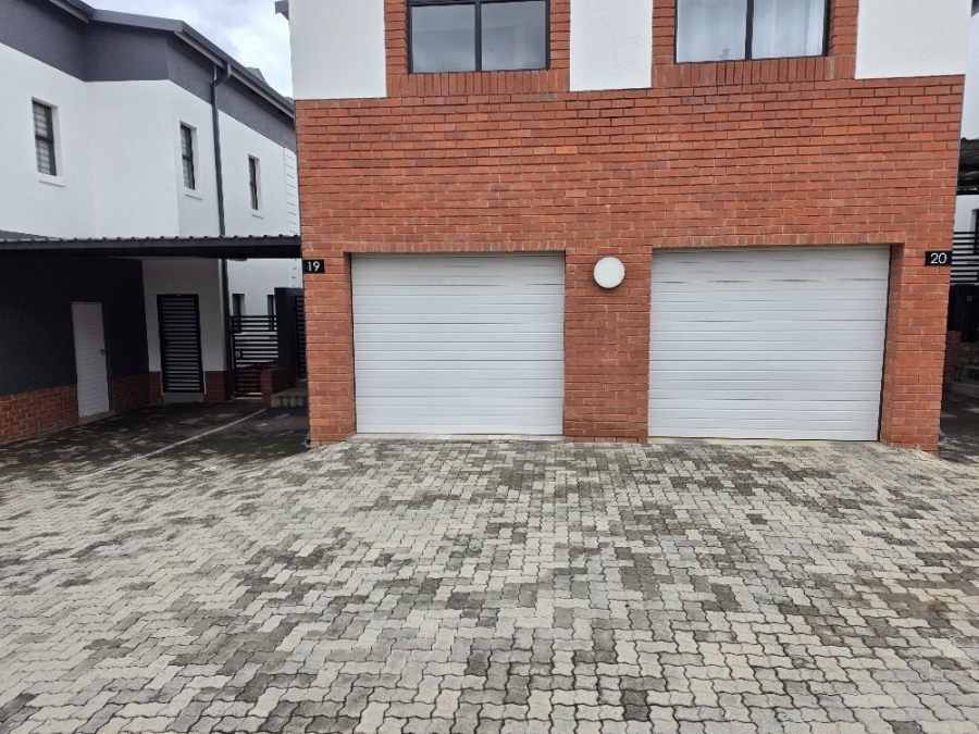 To Let 3 Bedroom Property for Rent in Bryanston Gauteng