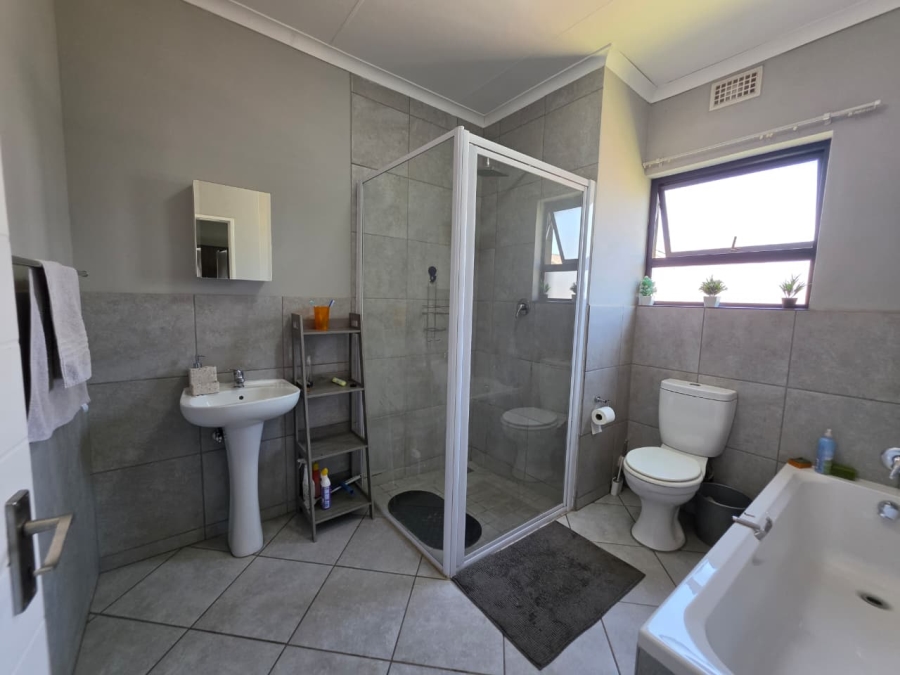 3 Bedroom Property for Sale in Norton Home Estate AH Gauteng