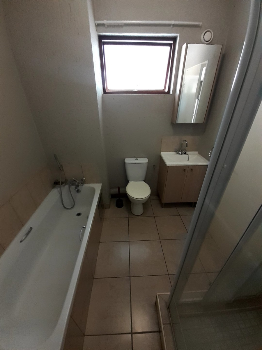 To Let 2 Bedroom Property for Rent in Ferndale Gauteng