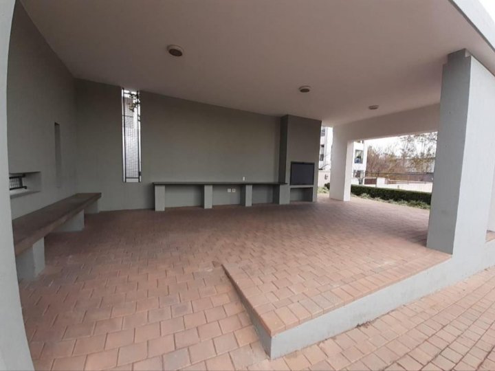 To Let 2 Bedroom Property for Rent in Ferndale Gauteng