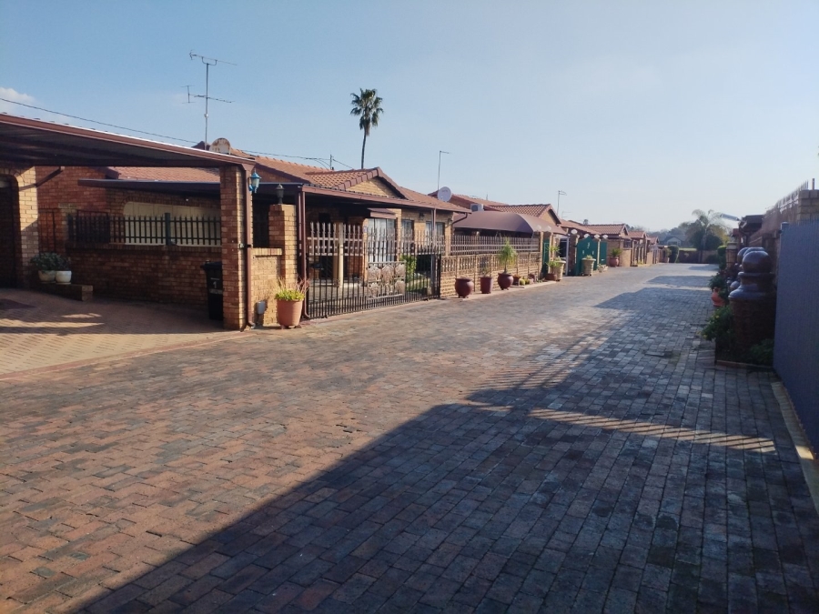 3 Bedroom Property for Sale in Dal Fouche Gauteng