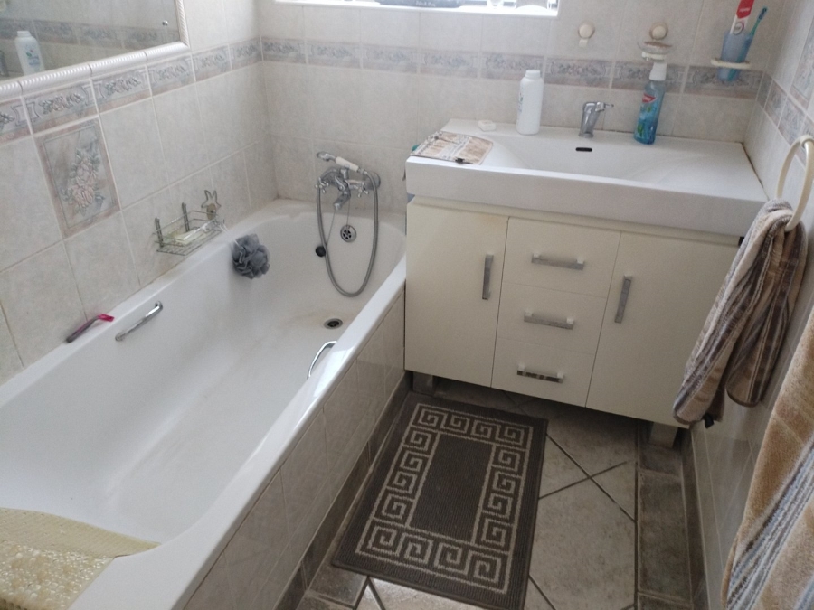 3 Bedroom Property for Sale in Dal Fouche Gauteng