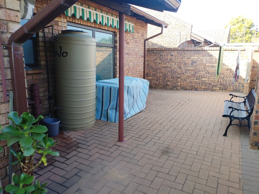 3 Bedroom Property for Sale in Dal Fouche Gauteng