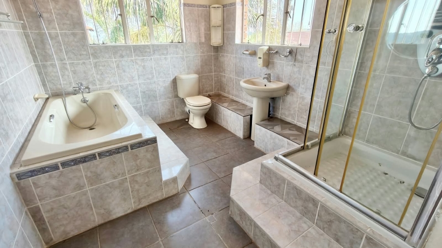 4 Bedroom Property for Sale in Vaal Marina Gauteng
