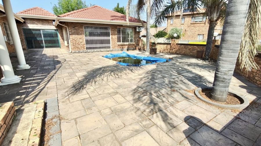 4 Bedroom Property for Sale in Vaal Marina Gauteng