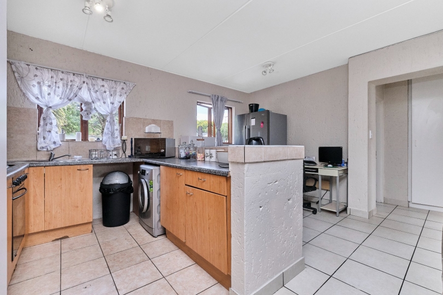 To Let 2 Bedroom Property for Rent in Randpark Ridge Gauteng