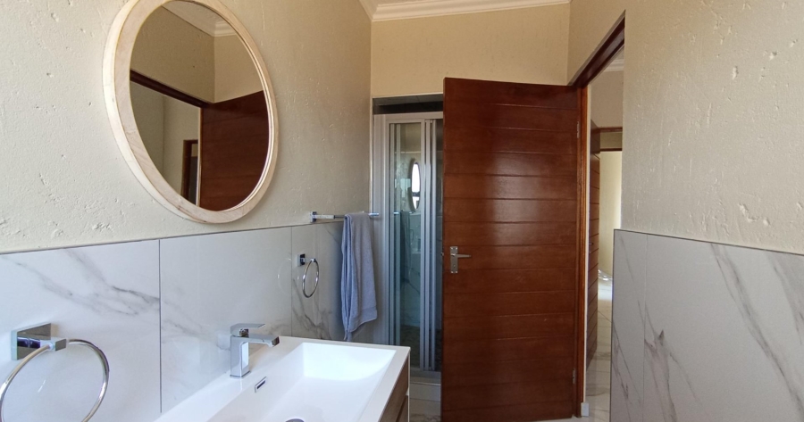 4 Bedroom Property for Sale in Halfway House Gauteng